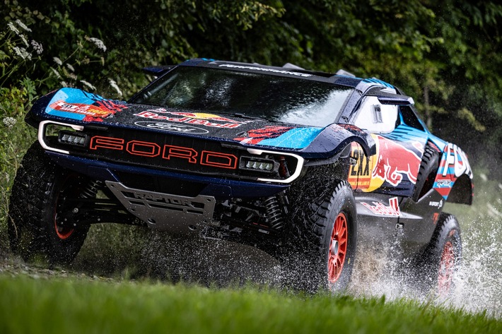 Weltpremiere in Goodwood: Neuer Ford Raptor T1+ zeigt sich bereit für die legendäre 